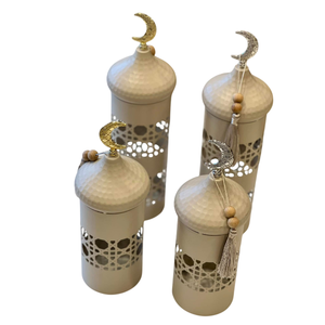 Lanterne en métal blanc avec panneaux en verre à motifs verts et découpes ornées pour la décoration de la maison, lanternes à bougies faites à la main - Product Image 4