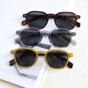 LY2337 Gafas de Sol Redondas de Acetato Polarizadas con Logotipo Personalizado de Diseñador, de Alta Calidad, Clásicas y de Lujo para Mujer y Hombre 2024 - Product Image 2