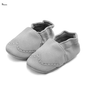 Zapatos de Cuero para Bebé OEM, Suela Blanda, Primeros Pasos para Bebés y Niños Pequeños, Antideslizantes, Logotipo Personalizado, Embalaje en Caja de Regalo - Product Image 5