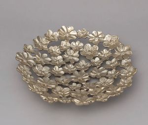 Bol à fruits décoratif de luxe moderne et écologique, magnifique design en feuille de métal, bol en laiton poli pour table et événements - Product Image 5