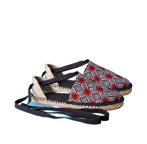 Alpargatas de diseño único de la mejor calidad, zapatos para niñas, cómodos, respetuosos con el medio ambiente, hechos en Bangladesh, plantilla de lona de yute - Product Image 1