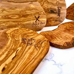 Planche à découper en bois d'acacia personnalisée, forme irrégulière, polie, écologique, avec support universel, importée d'Inde - Product Image 2