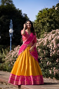 LooknBook Ensemble Lehenga Choli Kanchipuram multicolore pour femme, avec chemisier et dupatta, séchage rapide, idéal pour Diwali et les bals de promo - Product Image 3
