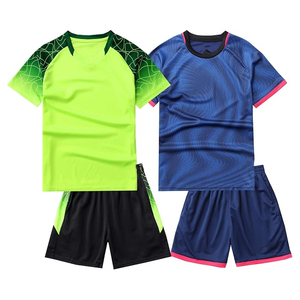 Conjunto de Camiseta de Fútbol Personalizada Verde y Negra con Cuello Mao, Manga Corta, Impresión por Transferencia de Calor, Malla Transpirable de Poliéster para Adultos - Product Image 6