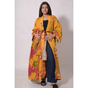Chaqueta Acolchada de Algodón Kantha Gudri, Kimono con Estampado Floral, Bata de Baño para Mujer, Abrigo Largo Vintage Indio - Product Image 1