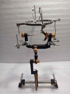 Sistema de Fijación de Cabeza para Neurocirugía Mayfield con Retractor de Abrazadera de Calavera de 3 Pines, Instrumento Quirúrgico de Acero Inoxidable para Reposacabezas, Manual - Product Image 2