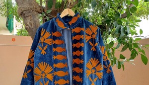 Chaqueta Suzani de Terciopelo Hecha a Mano: Abrigo Boho con Bordado Indio - Product Image 3