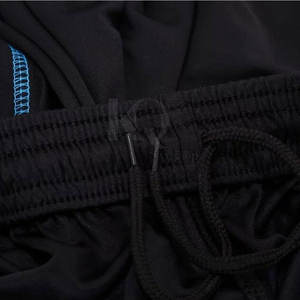 Tenue de football de performance en polyester, tissu doux au toucher, léger, respirant, technologie de contrôle de la transpiration, personnalisable pour - Product Image 6