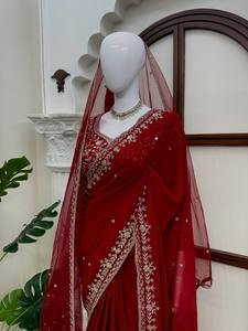 Sari brodé de fils de sequins en filet doux et lourd, pièce de chemisier en soie Benglori non cousue, vêtement traditionnel régional à draperie. - Product Image 5