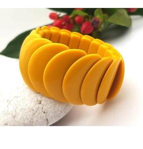 กำไลข้อมือเรซิ่นแกะสลักลายดอกไม้สีม่วงสองสีแบบกว้าง วัสดุเบกาไลต์ เครื่องประดับวินเทจ - Product Image 6