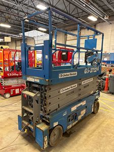 Plataforma Elevadora Móvil Hidráulica de Tijera Eléctrica Genie GS-3232 Usada, 100 kg, 10 m de Altura, Construcción de Aluminio, Almacén - Product Image 5