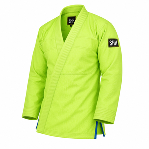 Kimono de BJJ Verde Claro, 100% Algodón, Uniforme de Artes Marciales, Corte Regular, Gi de Entrenamiento de Judo con Ribete Azul para Adultos - Product Image 1