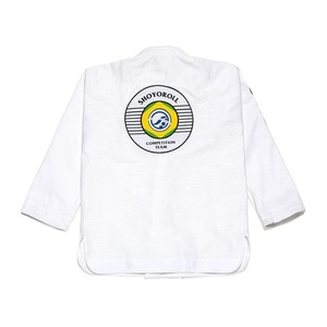 Lote de kimonos de BJJ # Uniforme Blanco de Jiu-Jitsu UTE 94, 450 GSM, Tejido de Algodón Perlado, Secado Rápido, Entrenamiento Profesional con Bolsa - Product Image 3