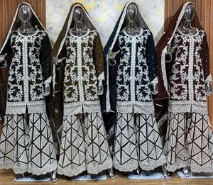 Conjunto Qunoot Closet Georgette Gharara con Bordado Lakhnavi, Pedrería Zarkan, Perlas y Dupatta con Bordado Intenso, Ropa Formal, Diseño Étnico Moderno - Product Image 2