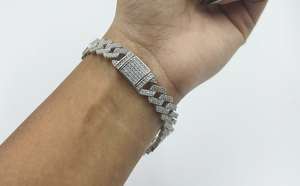 Pulsera Cubana con Incrustaciones de Diamantes Redondos de Moissanita para Unisex, Plata de Ley 925, Joyería Fina, Regalo para Parejas - Product Image 3