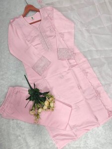 Ensemble Kurti 3 pièces tendance en soie romaine, sans plis, réversible, séchage rapide, extensible, longueur cheville, avec dupatta assorti - Product Image 6