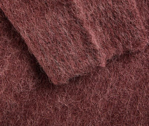 Pull en acrylique épais personnalisé pour homme, imprimé lettres rouges, tricoté, anti-boulochage, logo frontal, manches classiques, pour l'automne - Product Image 5