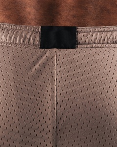Shorts de basketball en mesh pour hommes, logo personnalisé brodé, respirant, cordon de serrage, couleur unie, shorts personnalisés pour hommes - Product Image 5