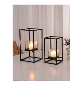 Ensemble de porte-bougies géométriques noirs en métal, lanterne minimaliste en fil de fer avec coupelle en verre, centre de table décoratif, décoration intérieure - Product Image 2