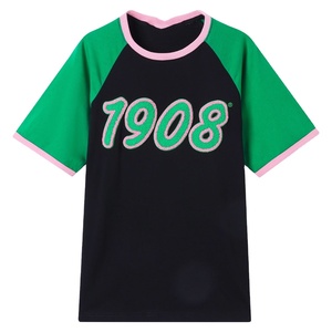 เสื้อยืดคอกลมปักโลโก้ตัวอักษรกรีกสีเขียวชมพูสำหรับผู้ชาย ผ้าฝ้าย 100% รุ่นล่าสุด ปี 1908 ขายส่ง - Product Image 1