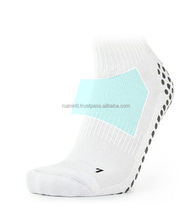 Chaussettes à coupe basse légères et respirantes en mélange de coton avec logo personnalisé et service d'emballage de marque de distributeur - Product Image 3