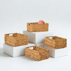 ชุดตะกร้าสานทรงสี่เหลี่ยมผืนผ้าสไตล์วินเทจ ทำจากวัสดุธรรมชาติ วอเตอร์ไฮยาซินธ์  จำนวน 3 ใบ สำหรับใส่อุปกรณ์สำนักงาน  สินค้าเกรดส่งออก - Product Image 1