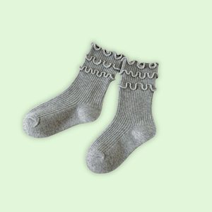 Chaussettes en coton tricoté doux et respirant de haute qualité pour bébés filles, chaussettes pour tout-petits pour l'hiver, logo personnalisé, vente en gros - Product Image 1