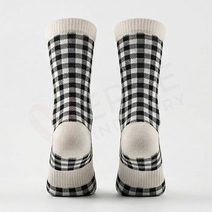 Chaussettes pour hommes à motif écossais, tricotées, style classique, pour un usage quotidien - Product Image 2