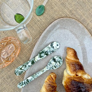 Ensemble de cuillères à salade en résine verte faites à la main de luxe, effet marbre premium, ustensiles de service de cuisine pour la maison, l'hôtel et les restaurants - Product Image 4