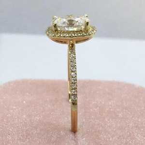 แหวนหมั้นมอสซาไนต์ทรงฮาโล่ รับรองคุณภาพ เงินแท้ 925 ชุบทอง 14K แหวนแต่งงานสำหรับผู้หญิง - Product Image 4