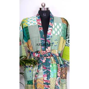 Nouvelle arrivée : Robe kimono vintage en soie patchwork Kantha, peignoir recyclé avec ceinture, vêtement de nuit pour femmes - Product Image 4