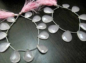 Cuentas de Cuarzo Rosa Hidrofílico en forma de Pera, Facetadas, 15x20mm, Hilo de 8 pulgadas de largo - Product Image 5