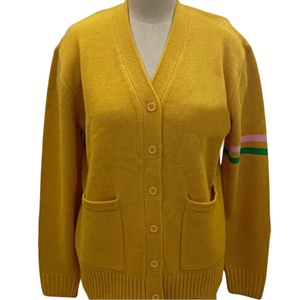 Cardigan tricoté pour femmes Philo Sigma Gamma Rho, col en V, manches longues, avec bordure jaune et boutons, pull décontracté uni - Product Image 1
