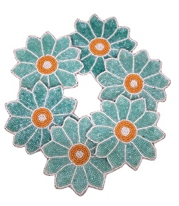 ชุดจานรองแก้วลูกปัดตกแต่งทำมือ ดีไซน์ไม่ซ้ำใคร สำหรับชา กาแฟ ไวน์ ฯลฯ จานรองแก้วลูกปัดทำมือล้วนๆ - Product Image 1