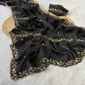 Sari de Seda Satinada Premium VASTRA COTTAGE con Borde de Cuentas y Trabajo de Calado, Estilo Bollywood, para Fiestas - Product Image 4