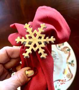 Ensemble de 3 anneaux de serviette en métal argenté vintage en forme de flocons de neige, différentes formes de flocons de neige, décoration de table de Noël - Product Image 3