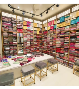 Muebles Duraderos para Tiendas de Ropa, Diseño Ergonómico Inteligente, Unidades de Exhibición Personalizadas, Materiales de Alta Calidad, Diseño Interior Moderno para Comercios Minoristas - Product Image 2