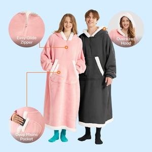 Couverture à capuche surdimensionnée personnalisée en polaire Sherpa épaisse, imprimée, confortable et chaude - Product Image 5