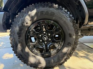 Compra de Auto Usado: Ford Bronco Wildtrak SUV 2022, Listo para Envío Mundial - Product Image 3