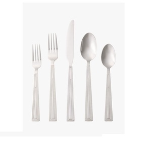 Ensemble complet de couverts en métal avec fourchette, couteau et cuillère pour les repas quotidiens, l'utilisation en restaurant et la décoration élégante de la table - Product Image 5