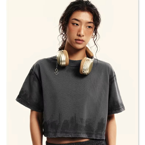 T-shirt court personnalisé à imprimé lettres surdimensionnées, 100 % coton, coupe décontractée et douce, vente en gros - Product Image 1