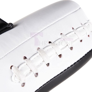 Protège-mains de boxe en cuir professionnels pour un confort optimal, construction légère, matériaux durables, utilisation hivernale - Product Image 4