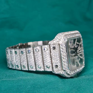 นาฬิกาข้อมือดีไซน์หรูหราทรงสี่เหลี่ยมประดับเพชรโมอิสซาไนต์ VVS สีทอง ระดับไฮเอนด์ แฟชั่นสปอร์ต ตัวเรือนโลหะผสม กันน้ำ สำหรับทั้งชายและหญิง - Product Image 1