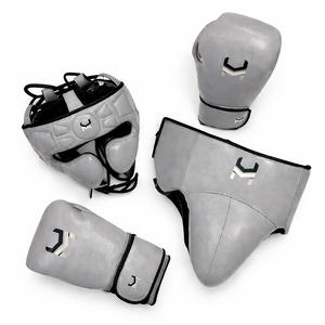 ชุดฝึกซ้อมมวยแบบ OEM พร้อมโลโก้ของคุณเอง ปรับแต่งได้ทุกสี ชุด Hit N Move สำหรับการฝึกซ้อมมวยระดับมืออาชีพ พร้อมนวมแบบผูกเชือก ที่ครอบศีรษะ และอุปกรณ์ป้องกันอวัยวะเพศชาย - Product Image 5