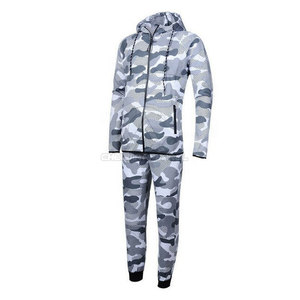 ชุดวอร์มผู้ชายใส่สบายสำหรับออกกำลังกาย วิ่งจ๊อกกิ้ง เล่นกีฬา และสวมใส่ลำลอง ดีไซน์ทันสมัย - Product Image 2