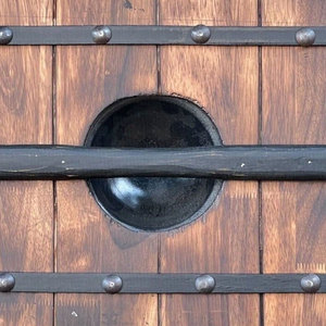 Escudo de madera redondo para eventos de disfraces, espectáculos históricos, uso en escenarios, exhibición en pared y decoración - Product Image 5