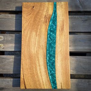 Tabla de cortar rectangular de resina y madera con incrustaciones de río azul, antideslizante, para cocina. - Product Image 6
