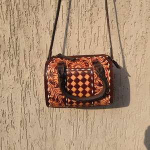 Sac de voyage mini Speedy en cuir véritable 100% de luxe, sac de week-end de haute qualité, motif floral vintage gravé, motif à carreaux - Product Image 3