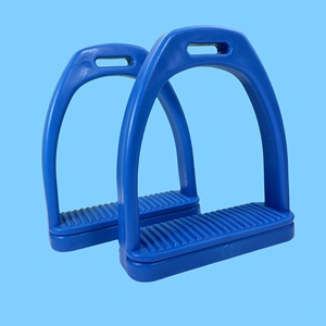 Étriers de cheval de style classique, cadre métallique robuste, large surface d'adhérence, prise en main sécurisée, équipement d'équitation confortable, utilisation durable - Product Image 5