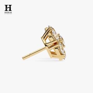 Pendientes de Diamantes en Racimo con Corte Redondo en Oro de 14K, Fabricante de Joyería Fina de Lujo - Product Image 4